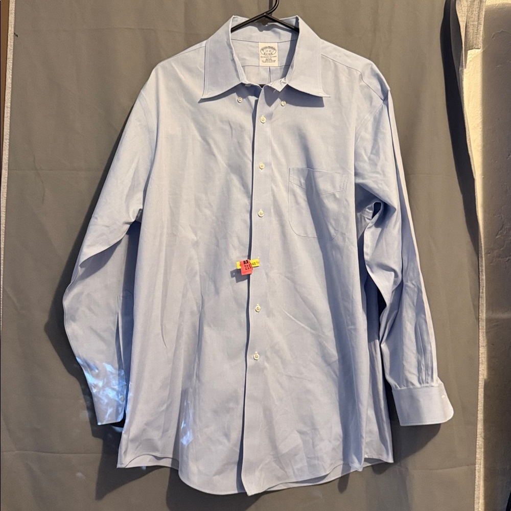 Brooks Brothers Men’s Classic Blue/White Button Shirt